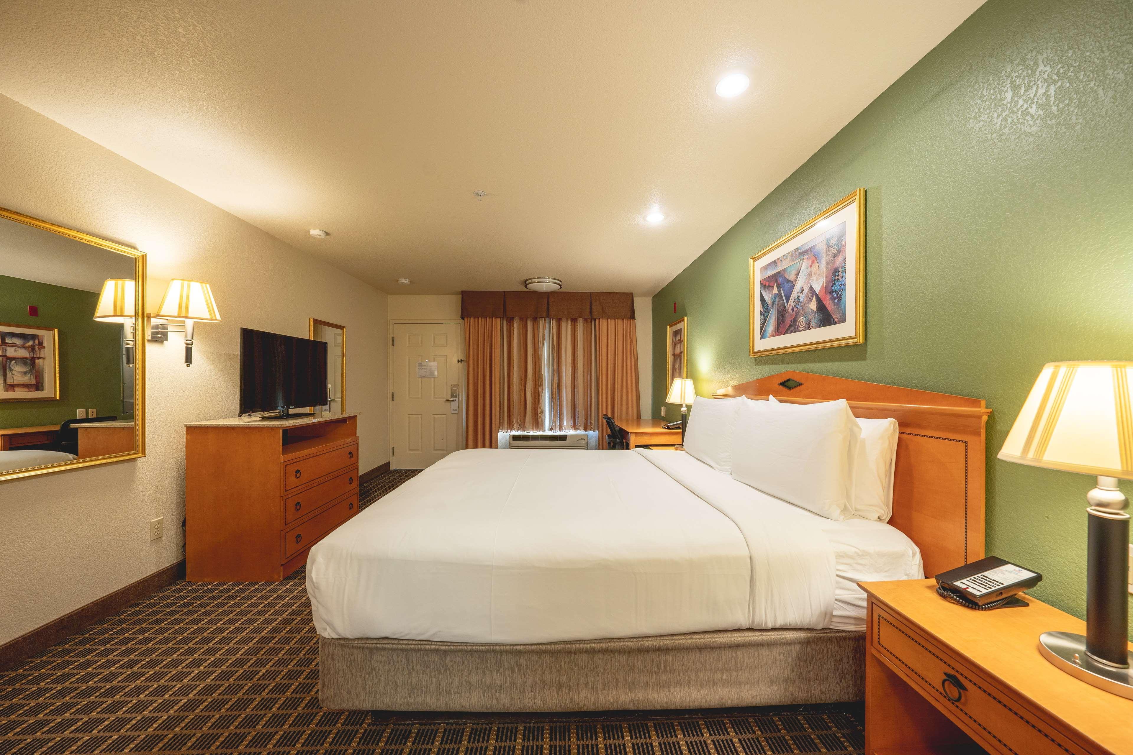 Surestayplus Hotel By Best Western San Jose Central City Bagian luar foto